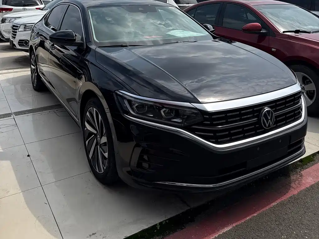 Passat 330 TSI Luxury