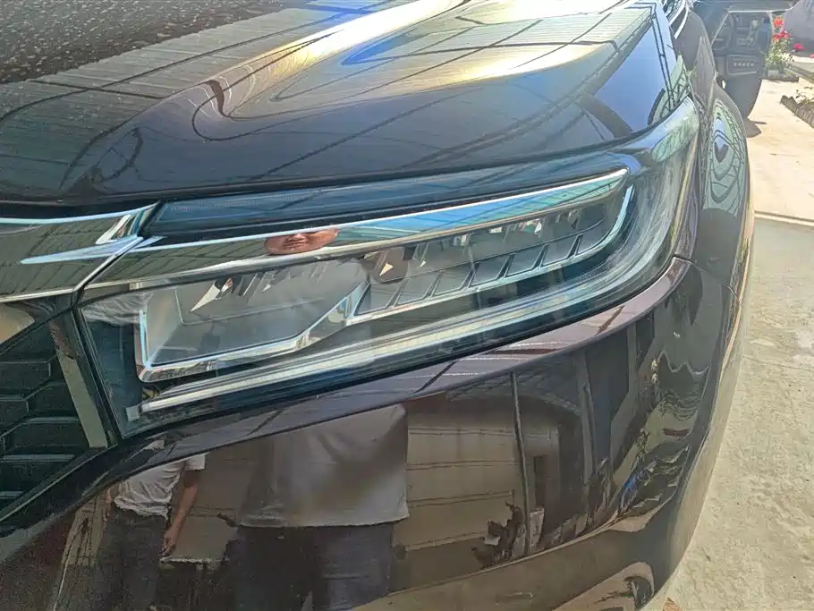 Avancier 370 TURBO 4 WD Premium