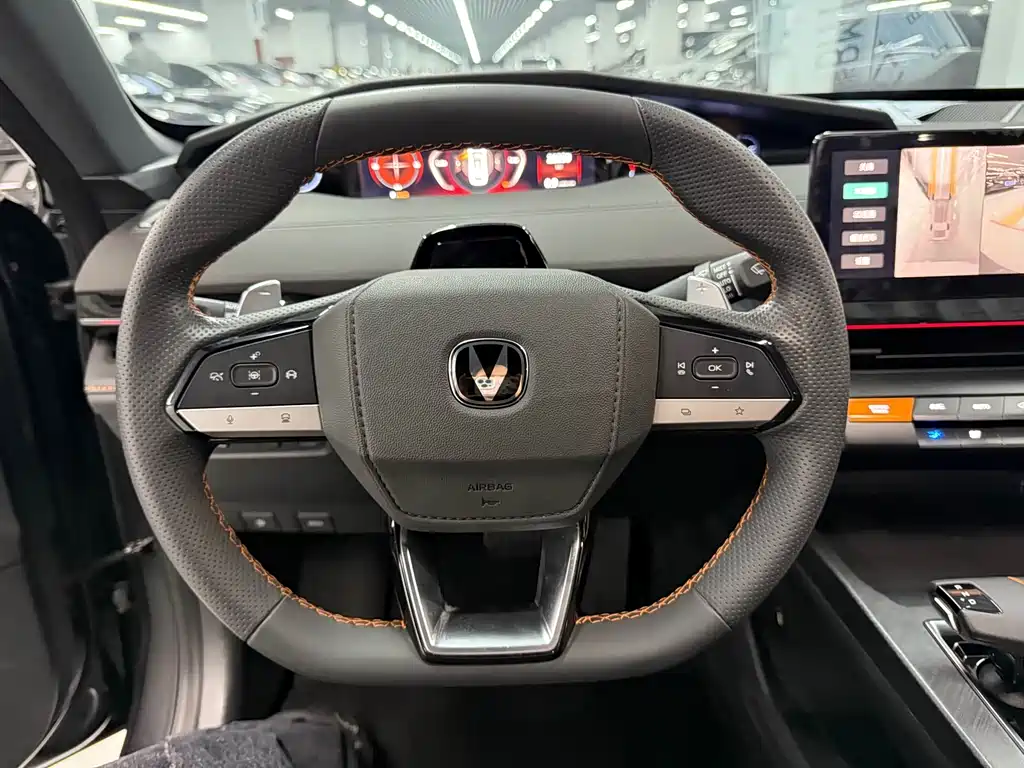 Changan UNI-V 1.5 T Smart Navigator