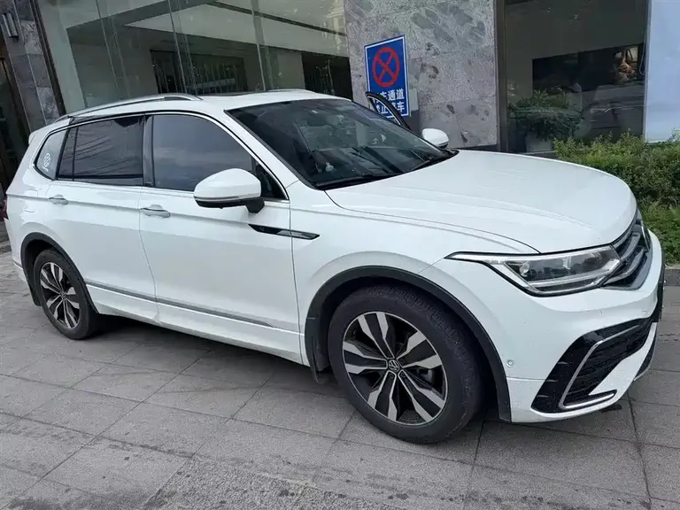 Volkswagen Tiguan L 330 TSI Auto 2 WD R-Line Premium