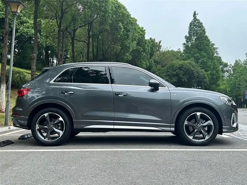 Audi Q3 35 TFSI Fashion Dynamic