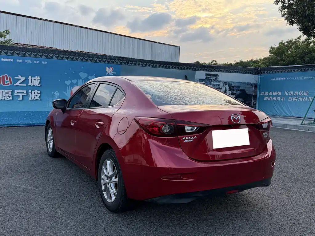 Mazda 3 Axela Sedan 1.5 L Auto Comfort