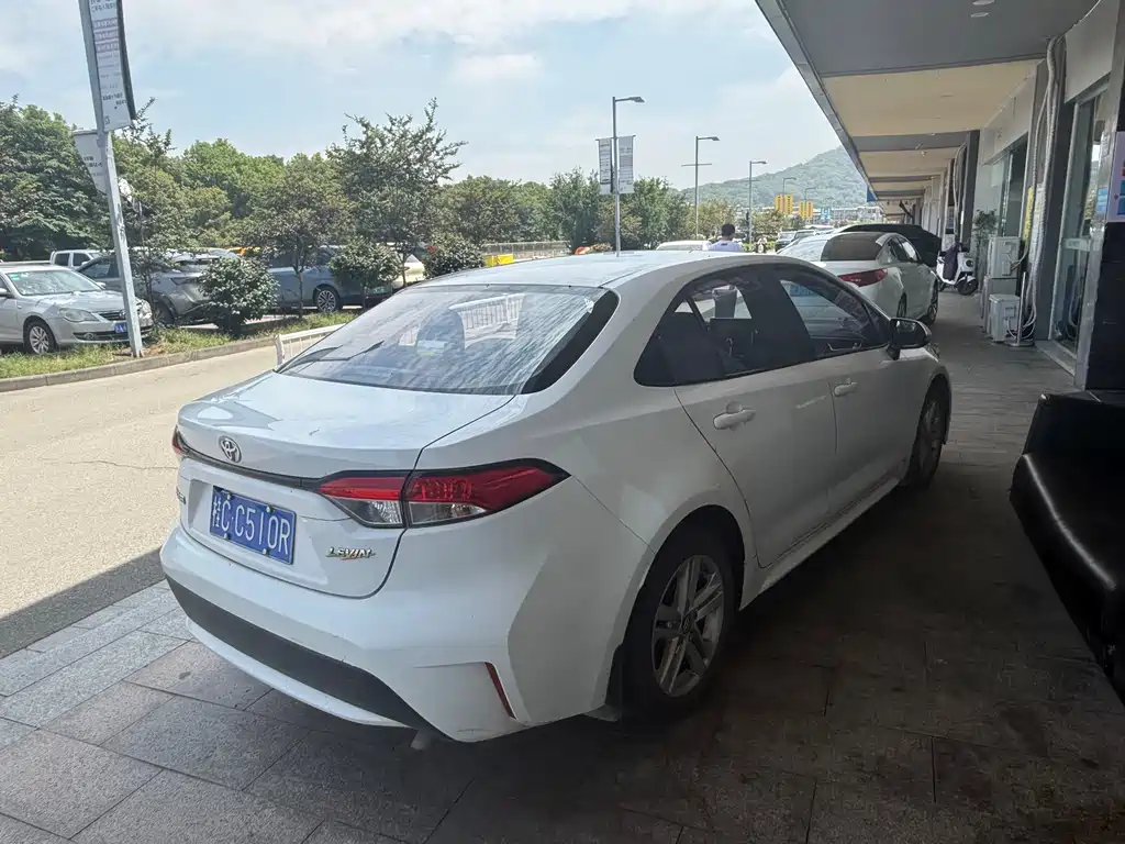 Levin 雷凌 2021款 TNGA 1.5 L CVT领先版