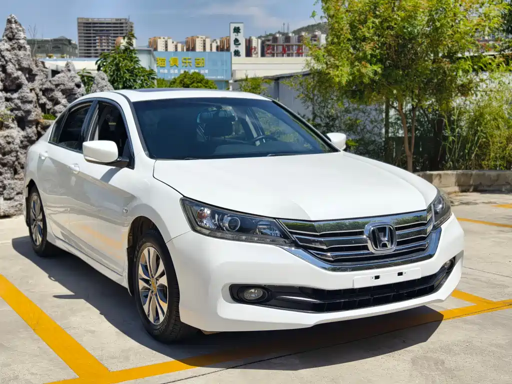 Accord 2.0 L LXS Elite