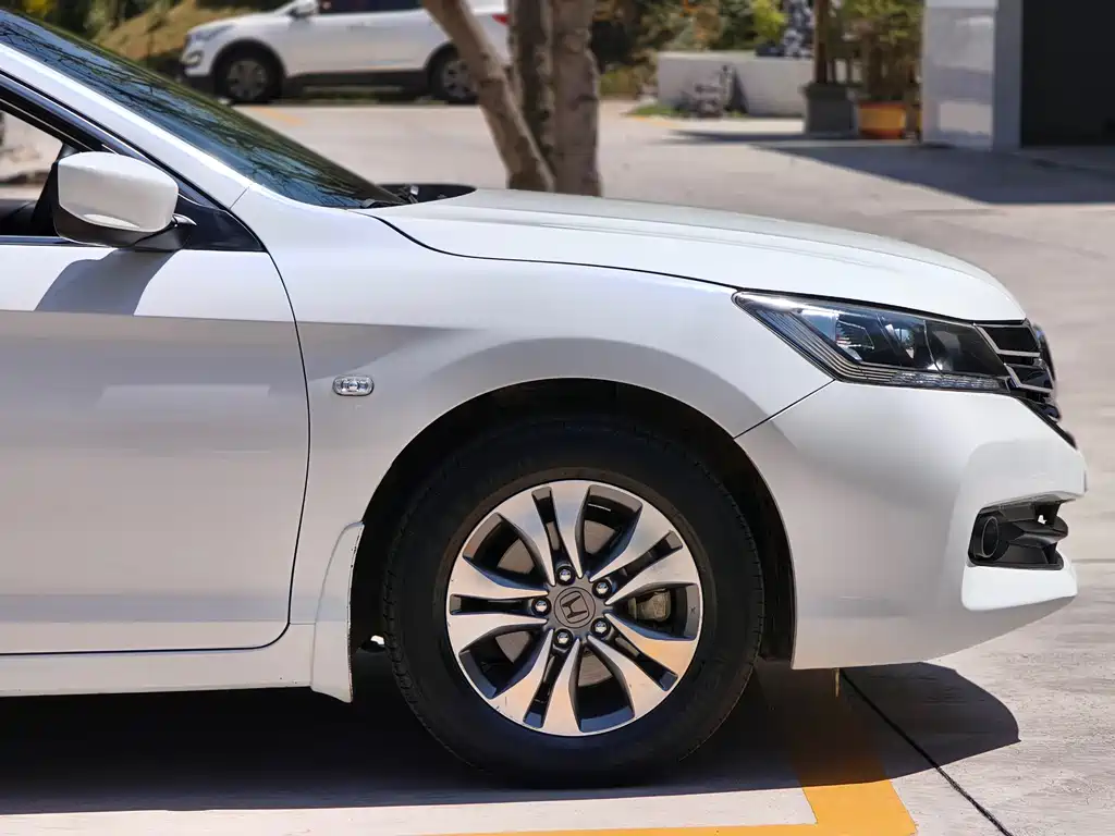 Accord 2.0 L LXS Elite
