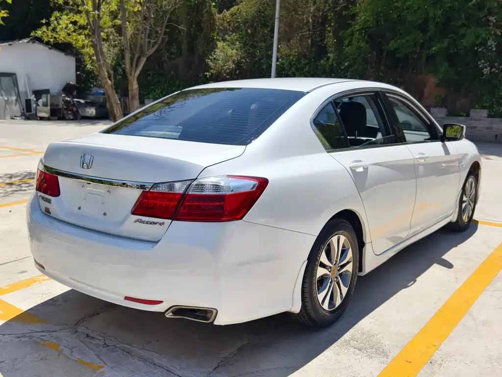 Accord 2.0 L LXS Elite
