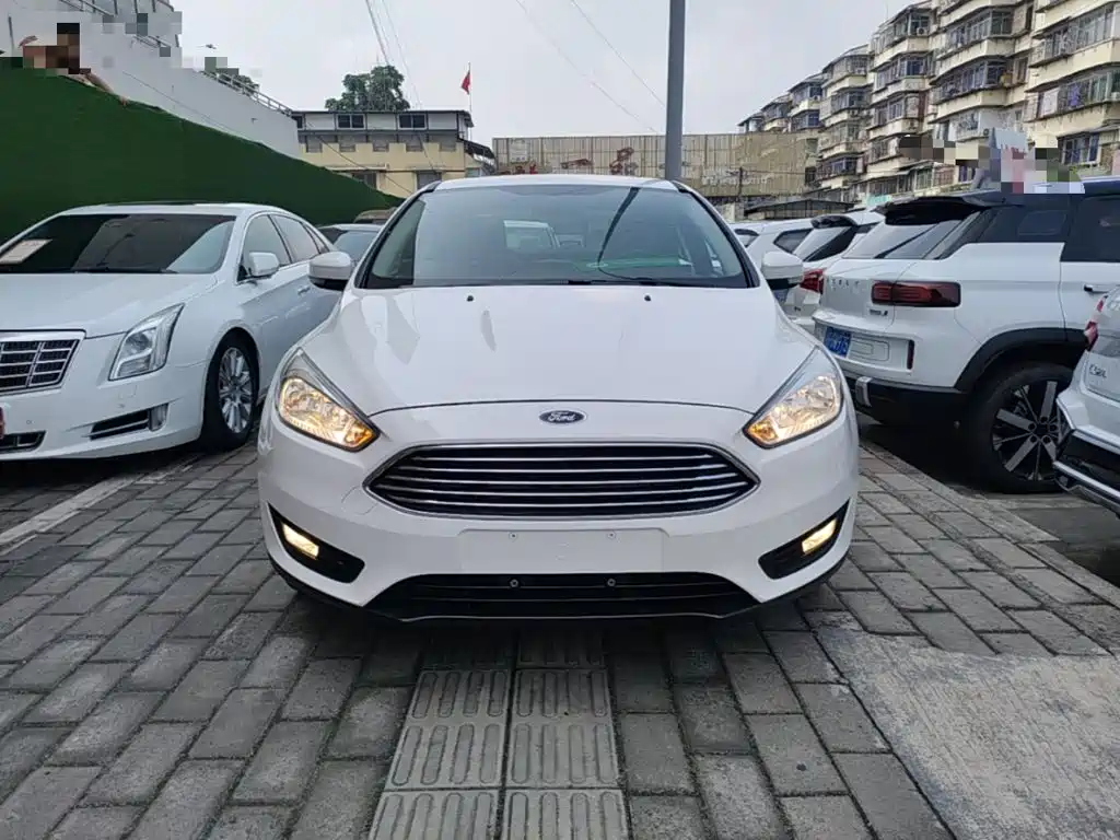 Focus Sedan Classic 1.6 L Auto Style Smart Travel
