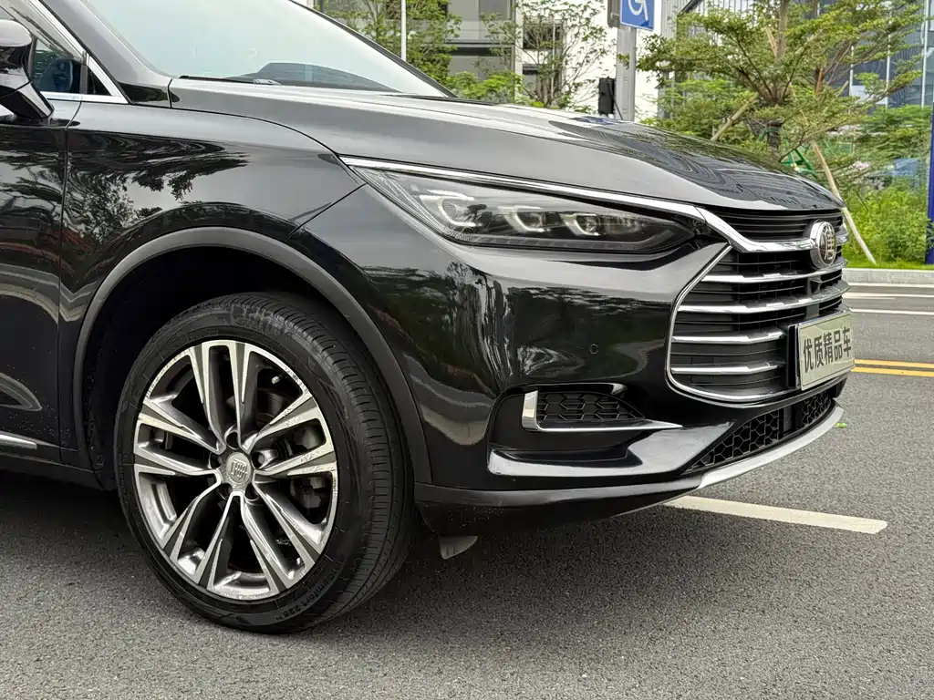 Tang 2.0 T Auto Connected Honored 7-seat CN-V