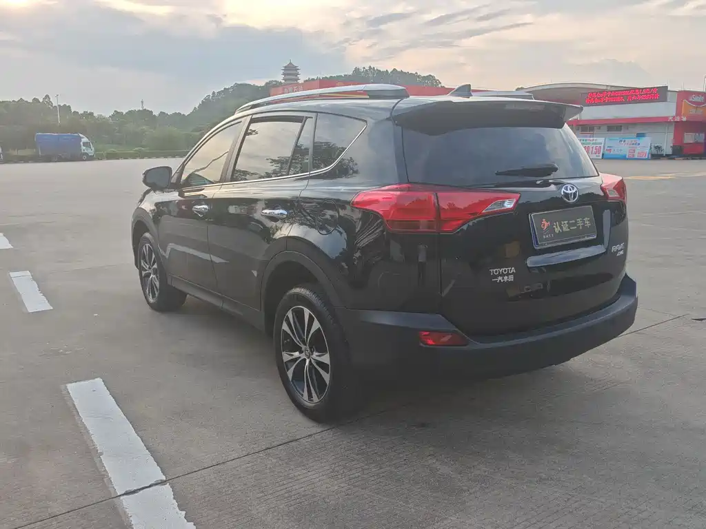 RAV4 2.5 L Auto 4 WD Elite