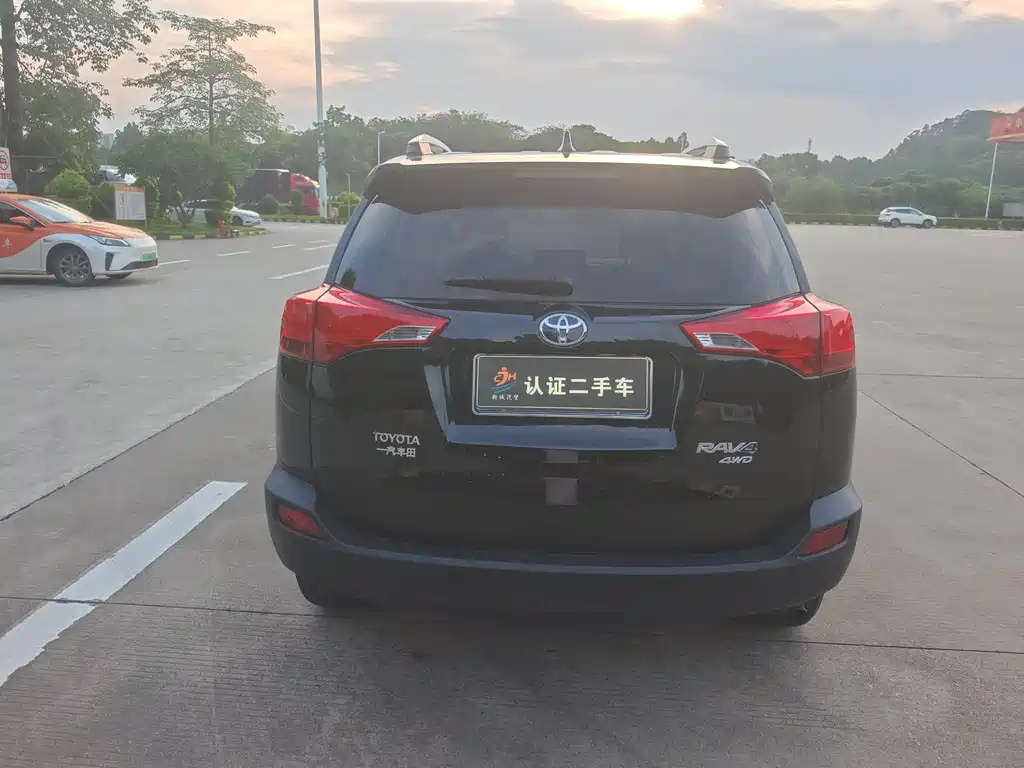 RAV4 2.5 L Auto 4 WD Elite