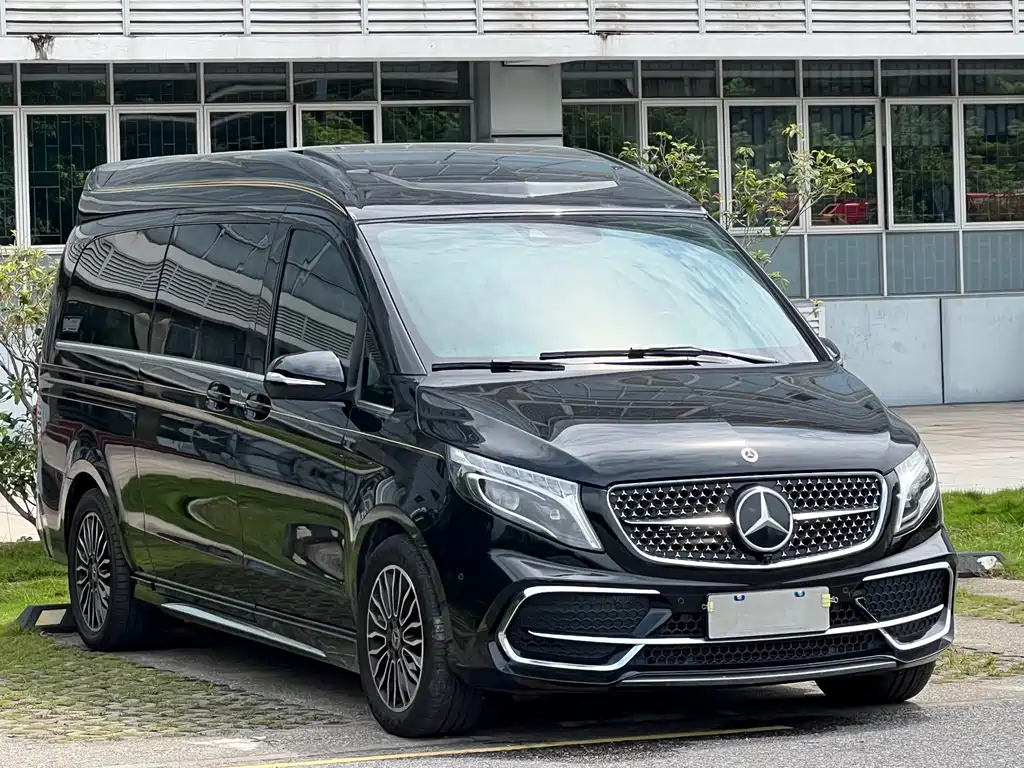 Mercedes-Benz V-Class V 260 L LWB Range Distinguished