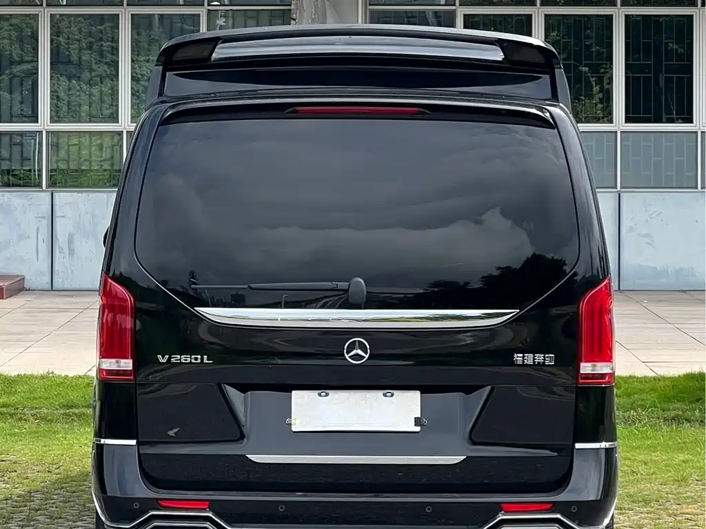 Mercedes-Benz V-Class V 260 L LWB Range Distinguished