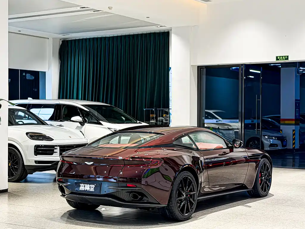 Aston Martin DB11 4.0 T V8 Coupe