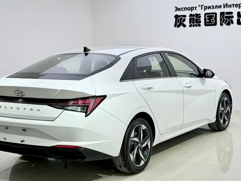 Elantra 1.5 L CVT LUX Distinguished