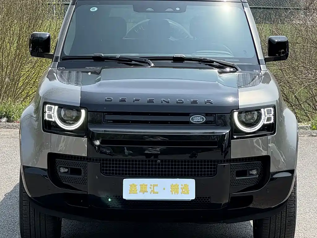 Land Rover Defender 110 3.0 T P400 X