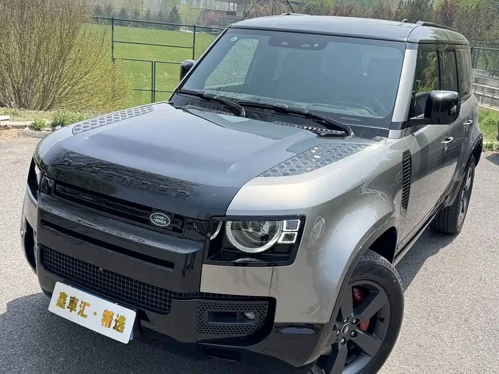 Land Rover Defender 110 3.0 T P400 X