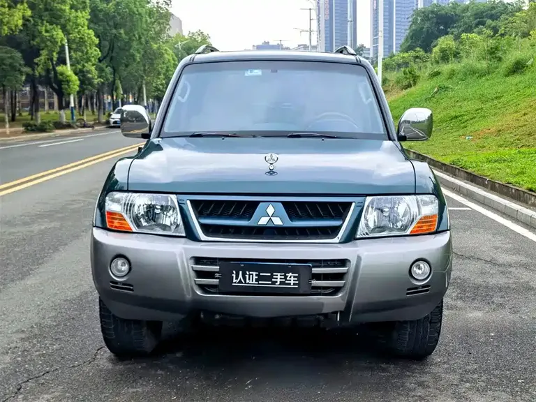 Mitsubishi Pajero (Import) 帕杰罗(进口) V73 2004款 3.0 L 自动