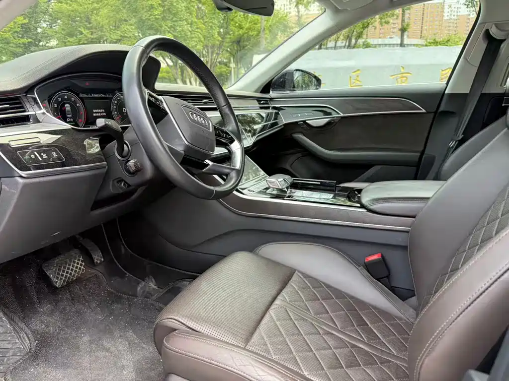 Audi A8 A8 L 50 TFSI quattro Comfort