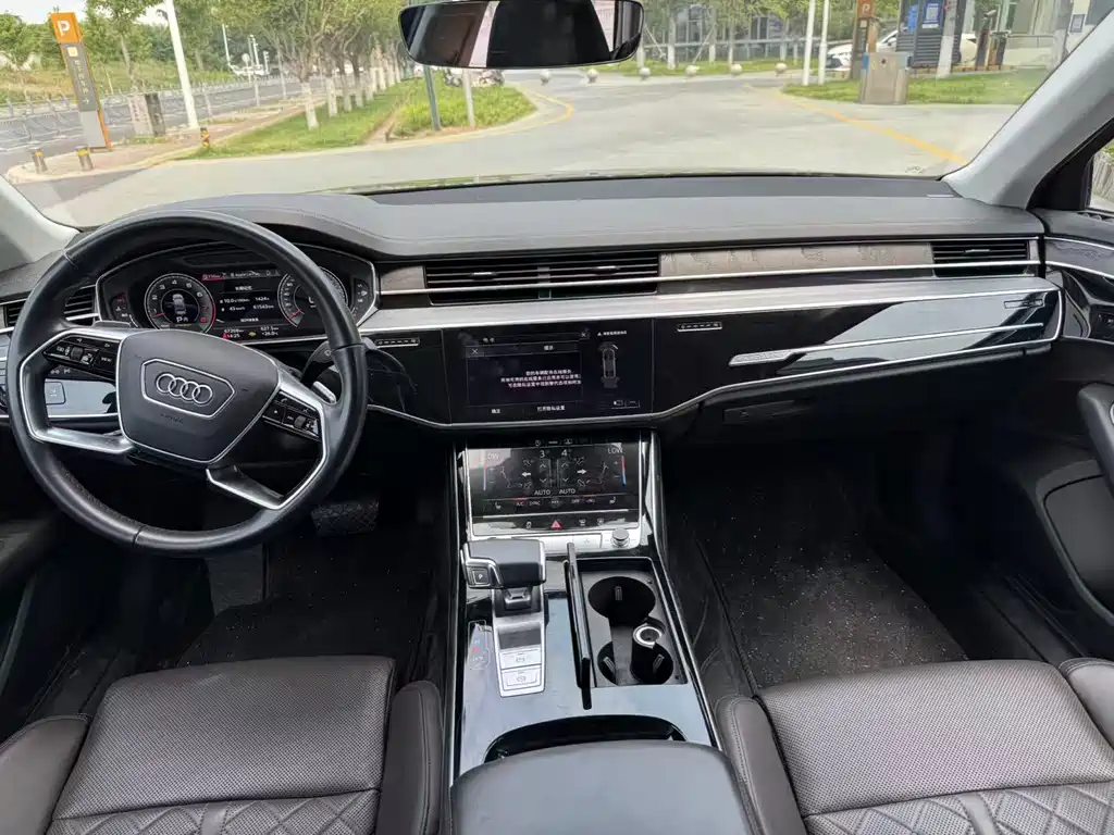 Audi A8 A8 L 50 TFSI quattro Comfort