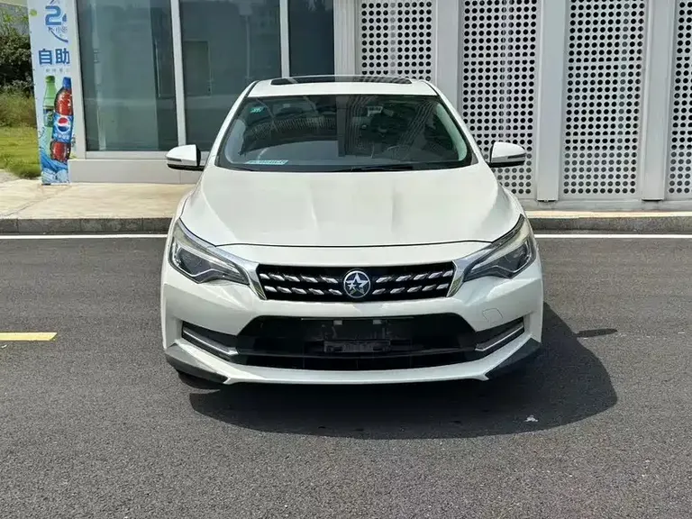 Venucia D60 1.6 L XL CVT Connected Elite (ISS)