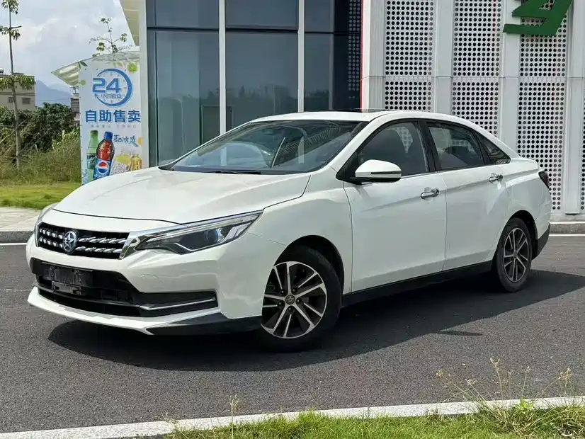 Venucia D60 1.6 L XL CVT Connected Elite (ISS)