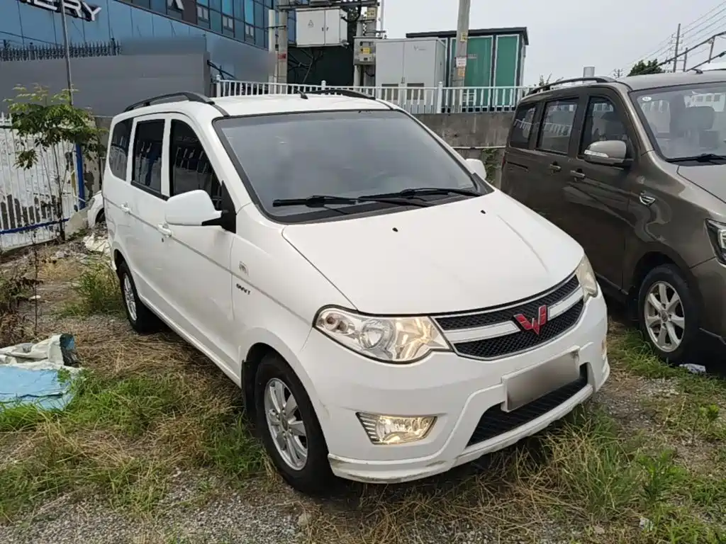 Wuling Hongguang 1.5 L S Standard