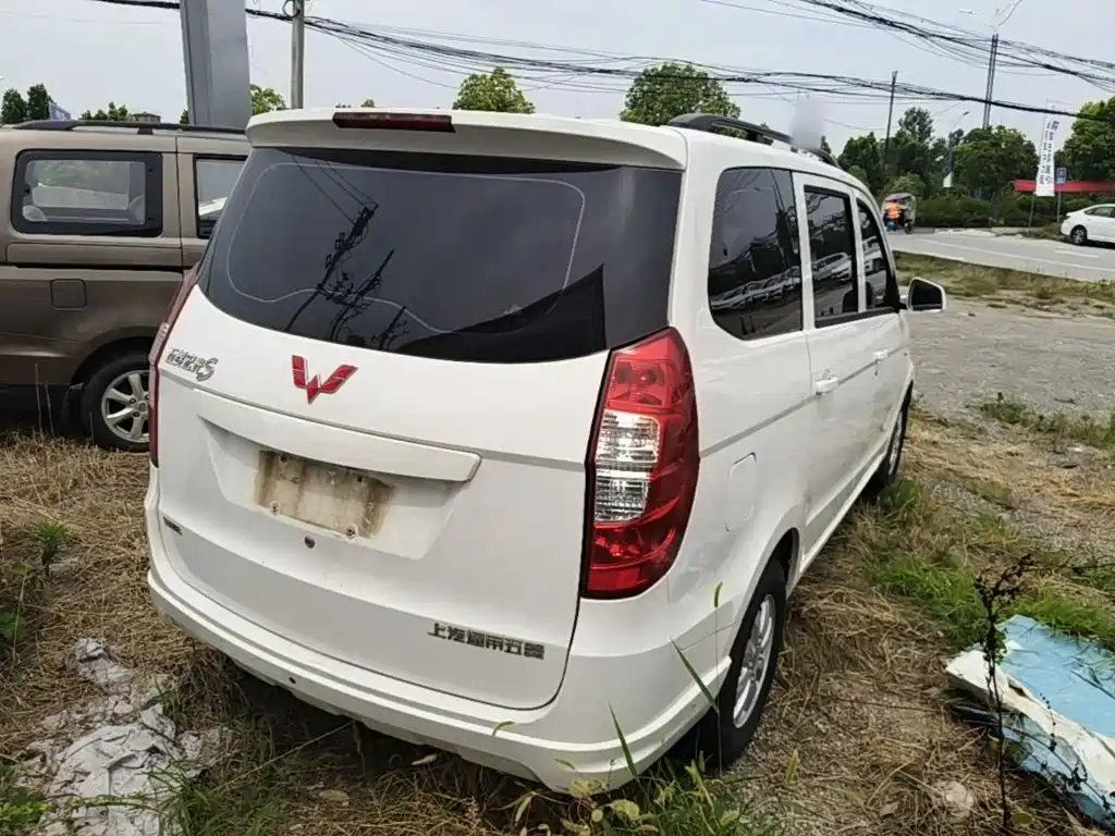 Wuling Hongguang 1.5 L S Standard