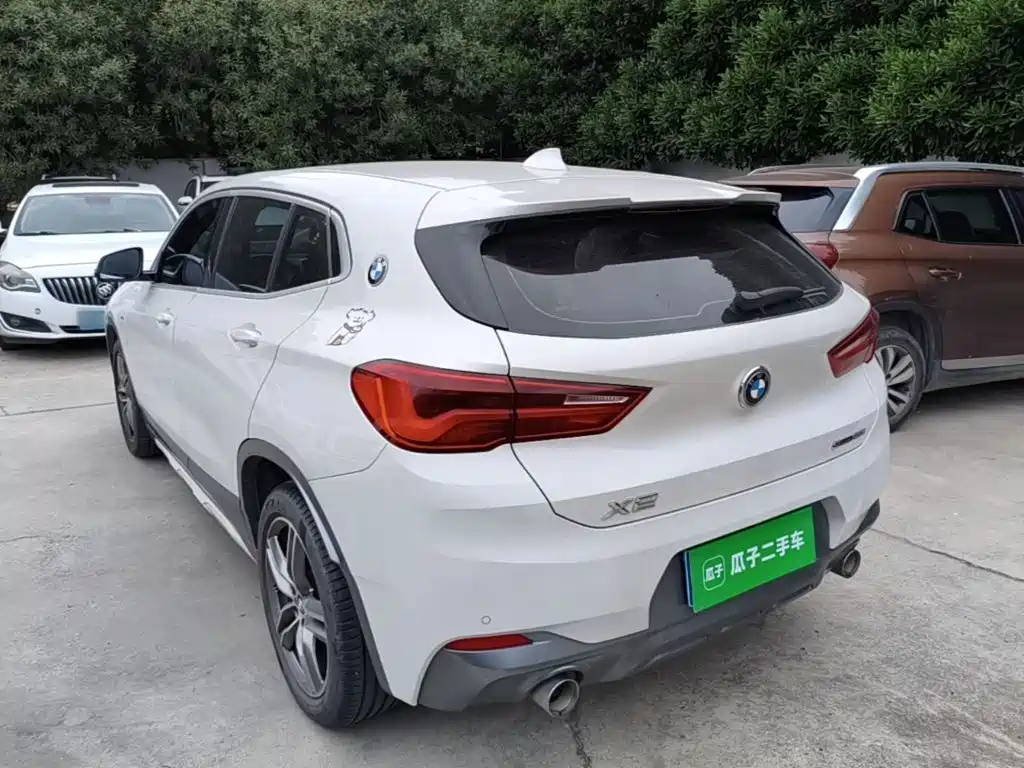 BMW X2 sDrive25 i Leading M Offroad Package