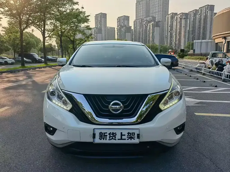 Nissan Murano 2.5 L XE 2 WD Elite
