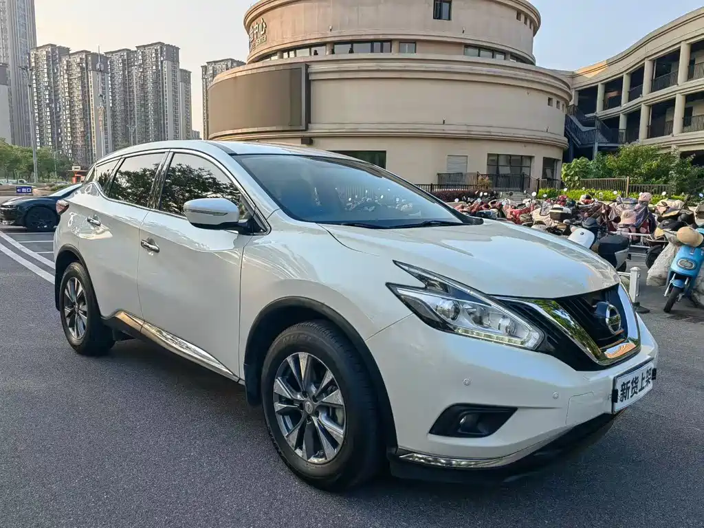Murano 2.5 L XE 2 WD Elite