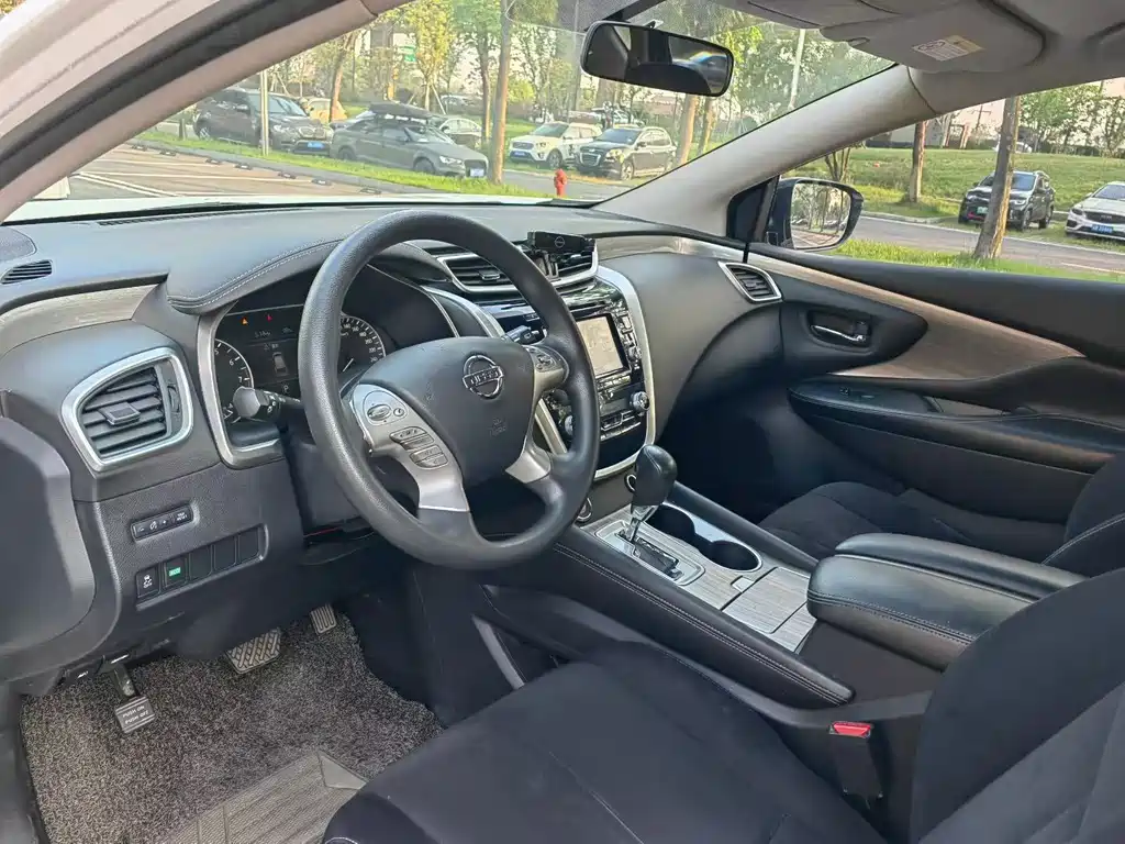 Murano 2.5 L XE 2 WD Elite