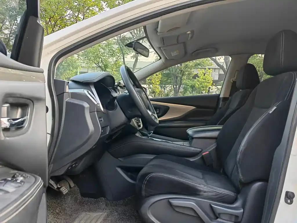 Murano 2.5 L XE 2 WD Elite