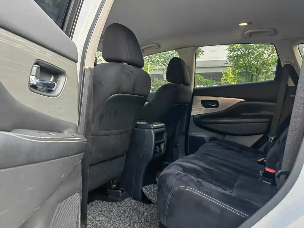 Murano 2.5 L XE 2 WD Elite