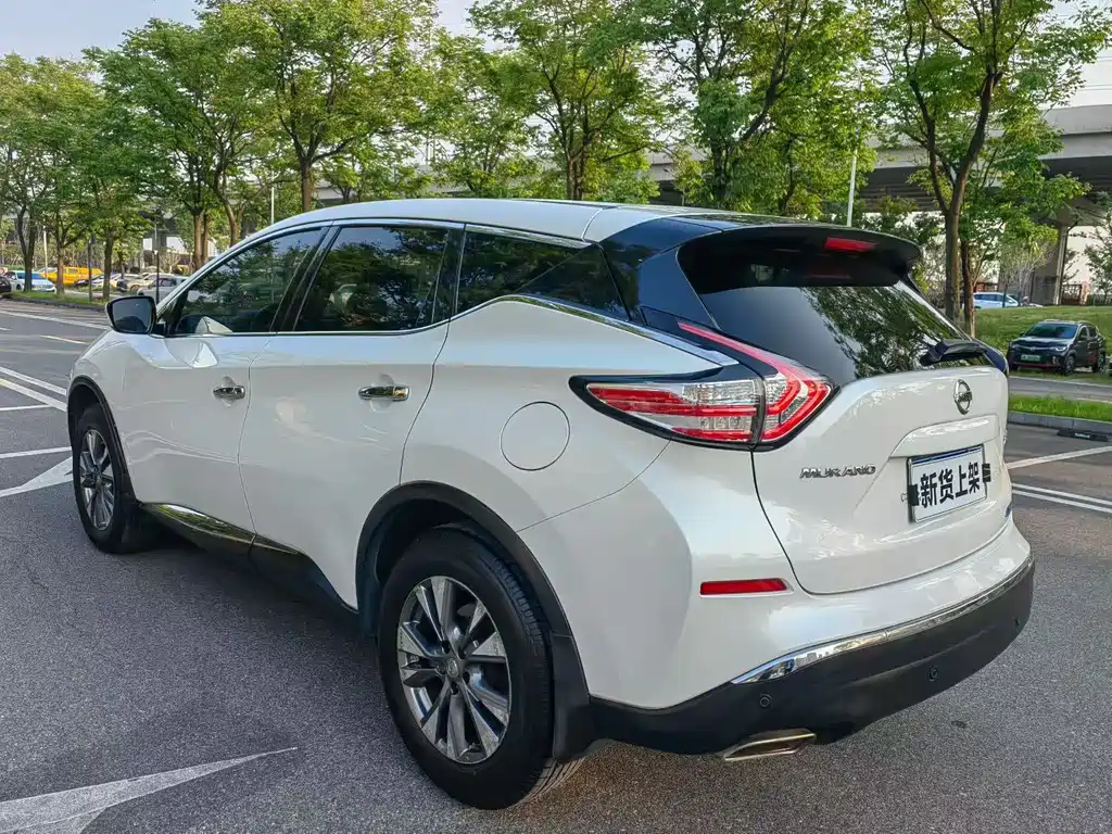Murano 2.5 L XE 2 WD Elite