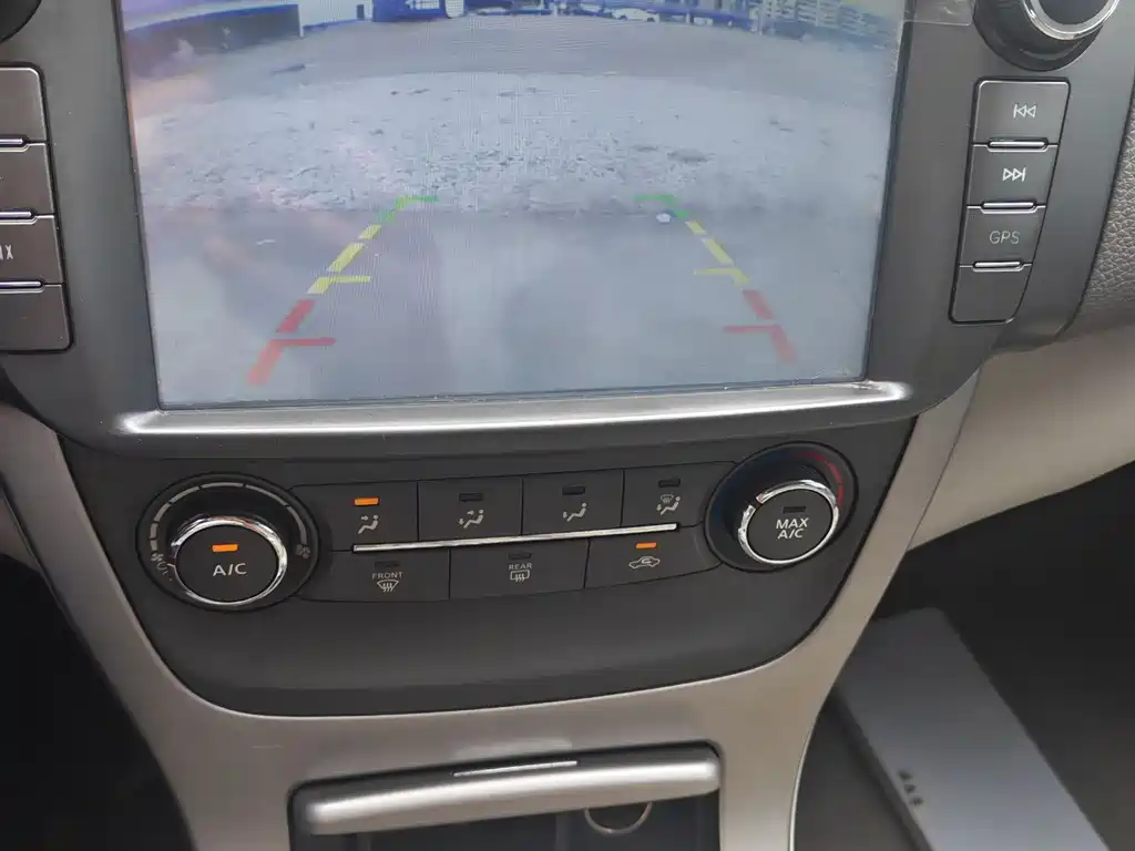 Sylphy 1.6 XE CVT Comfort