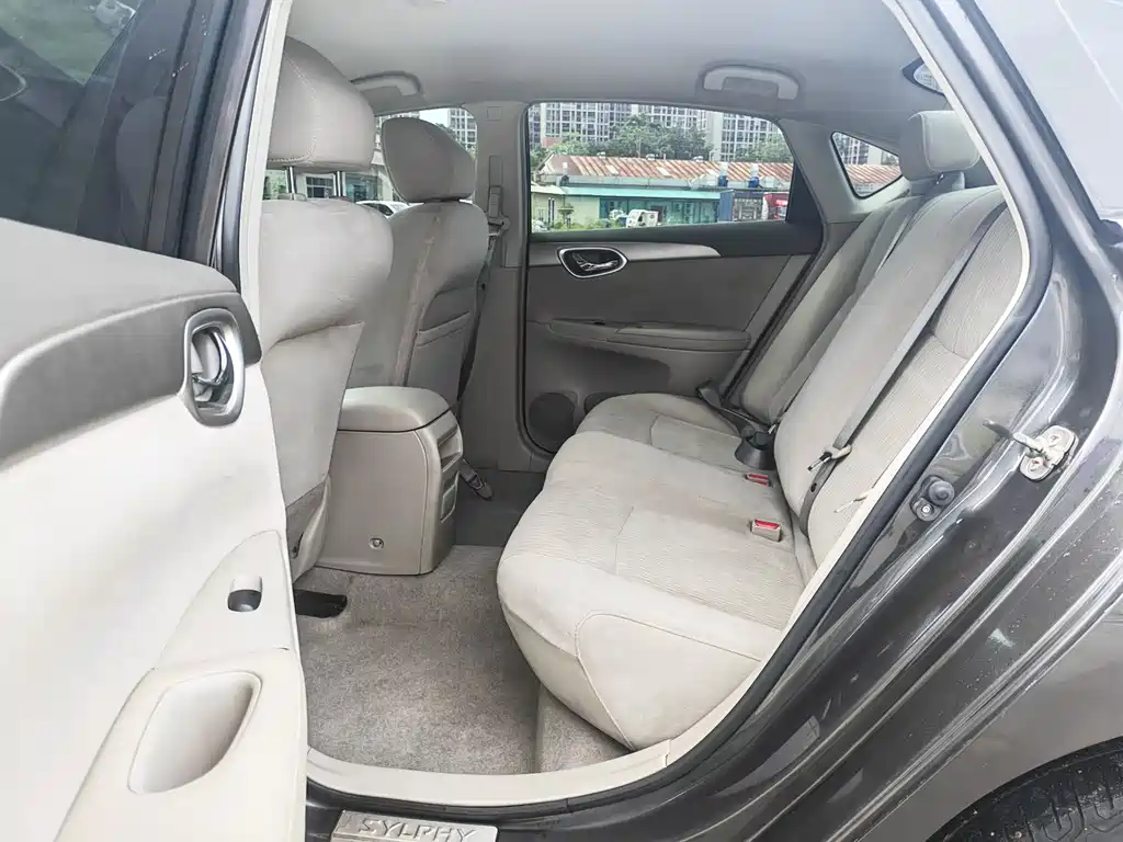 Sylphy 1.6 XE CVT Comfort