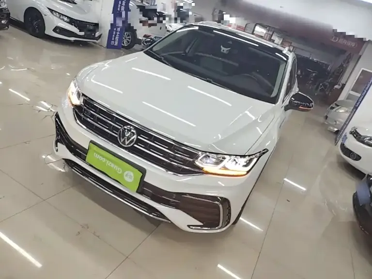 Volkswagen Tiguan X 330 TSI 2 WD Flagship