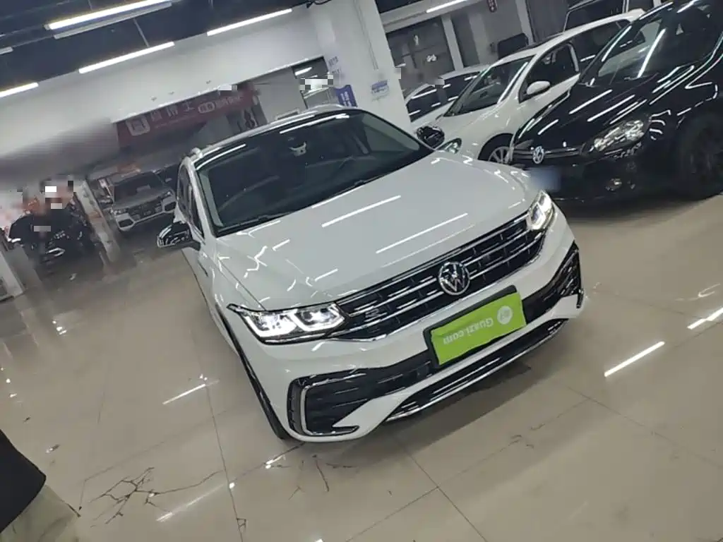 Tiguan X 330 TSI 2 WD Flagship