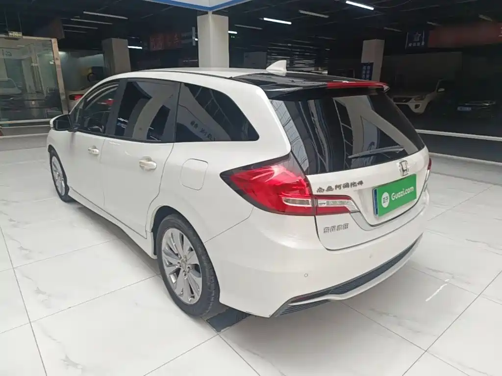 Jade 1.8 L Auto Comfort 5-seat
