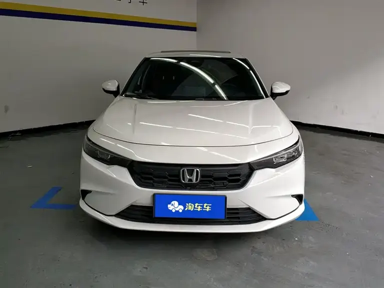 Honda Integra 240 TURBO CVT Leading