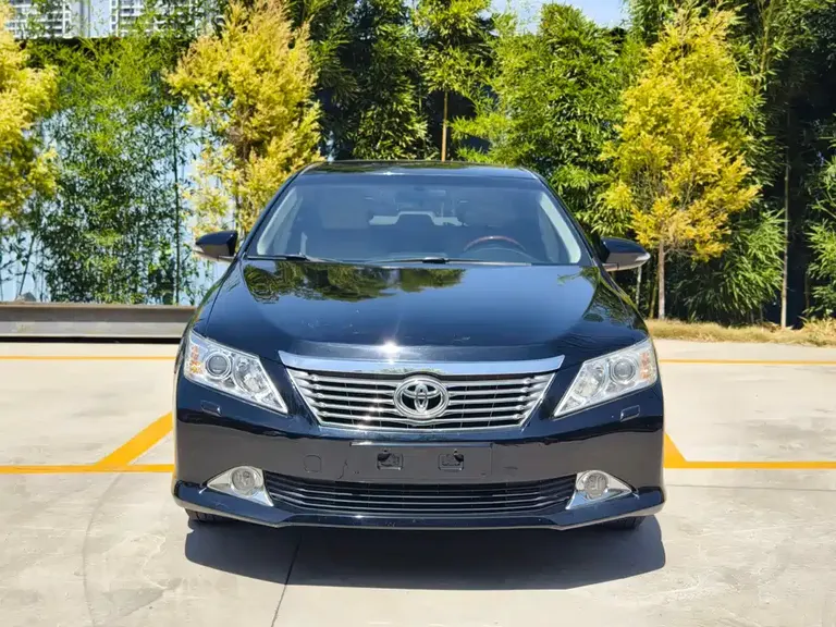 Toyota Camry 2.5 G Luxury