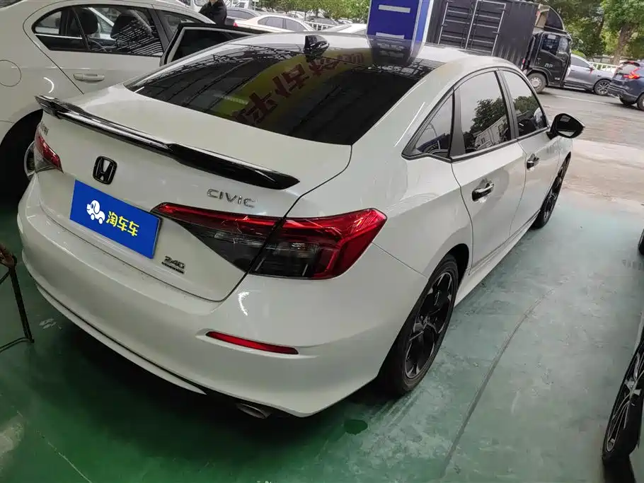 Civic 240 TURBO CVT Ignite Motion