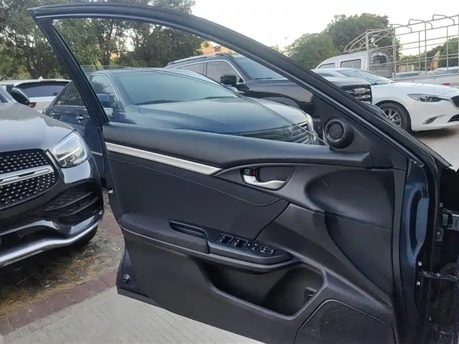 Civic 220 TURBO CVT Power Motion CN-VI