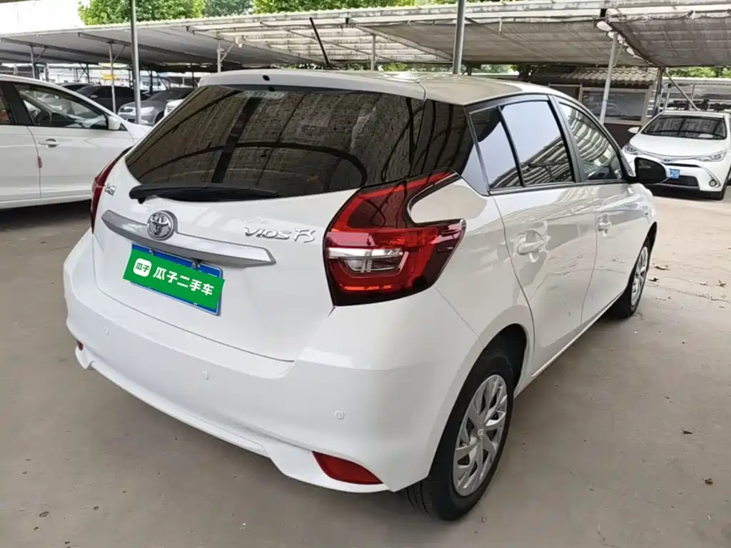 Vios FS 1.5 L CVT Sharp Speed