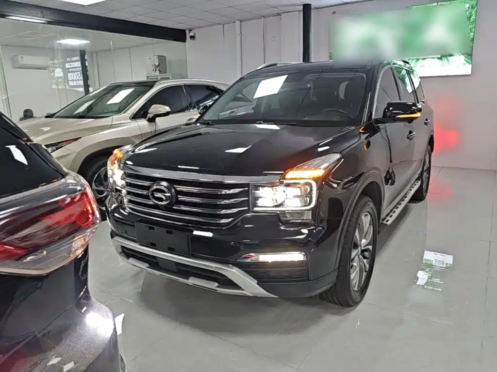 GAC Trumpchi GS8 320 T 2 WD Luxury Connected (7-seat)