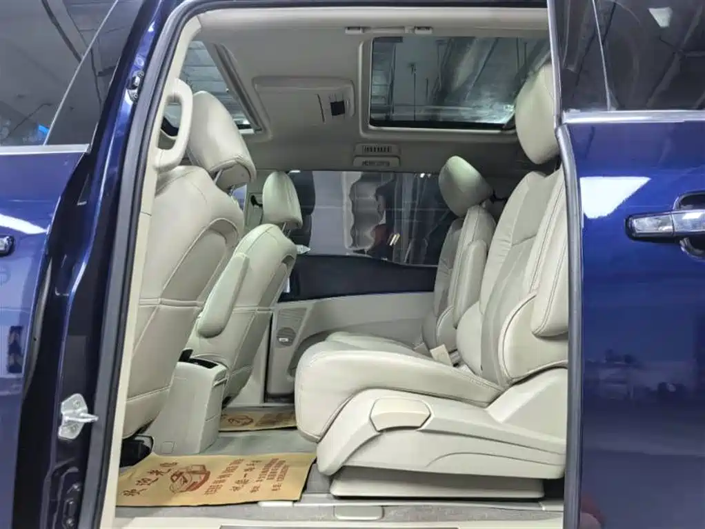 Buick GL8 3.0 L XT Luxury Business Flagship