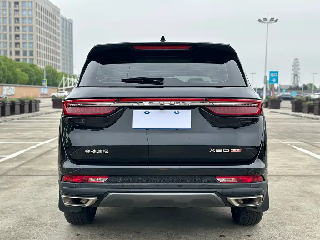 Jetour X90 PLUS 1.6 TD DCT Elite 7-seat