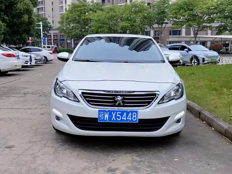 Peugeot 408 350 THP Auto Luxury