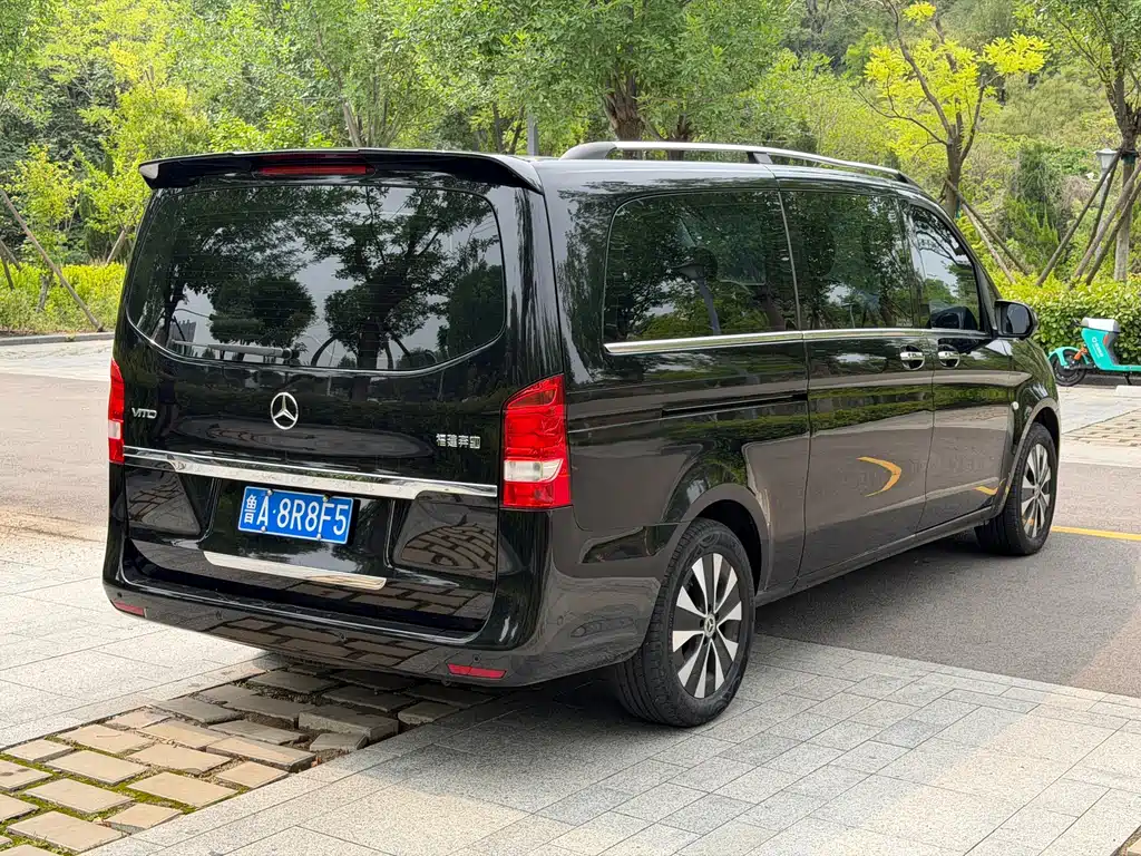 Vito 2.0 T Business 7-seat