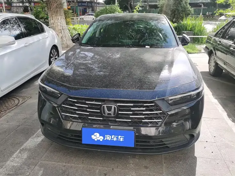 Honda Accord 260 TURBO Luxury